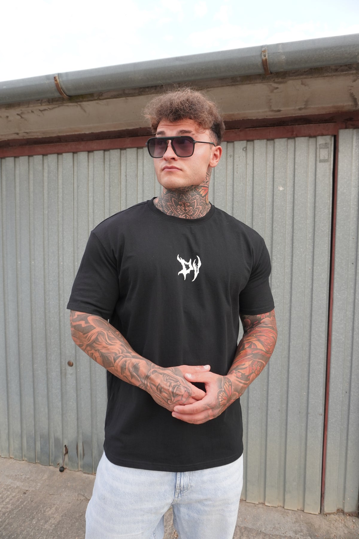 DARK VIBE METAL BACKPRINT T-SHIRT (BLACK)