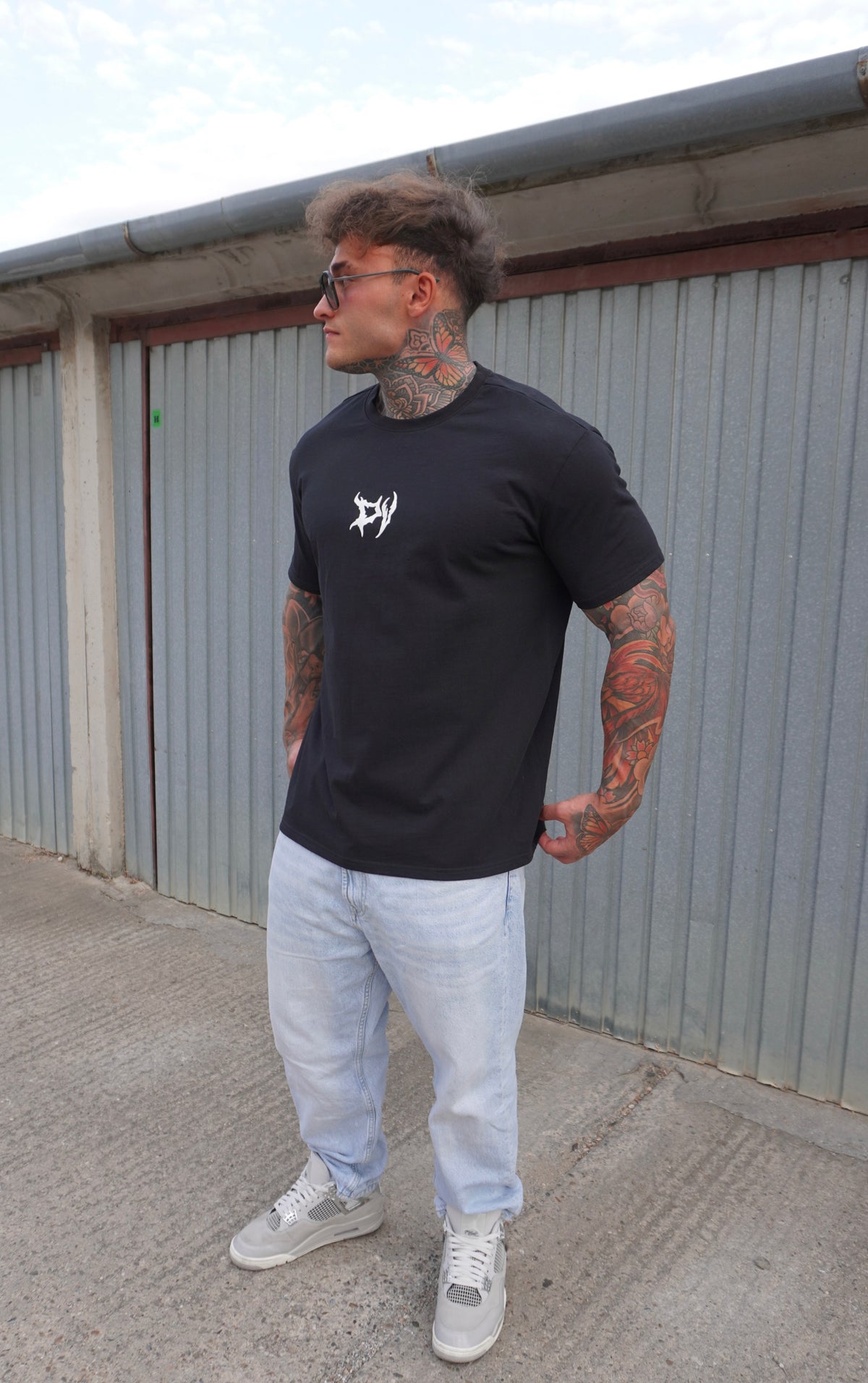 DARK VIBE METAL BACKPRINT T-SHIRT (BLACK)